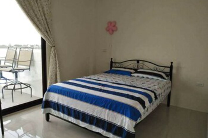 Room 18 of 29