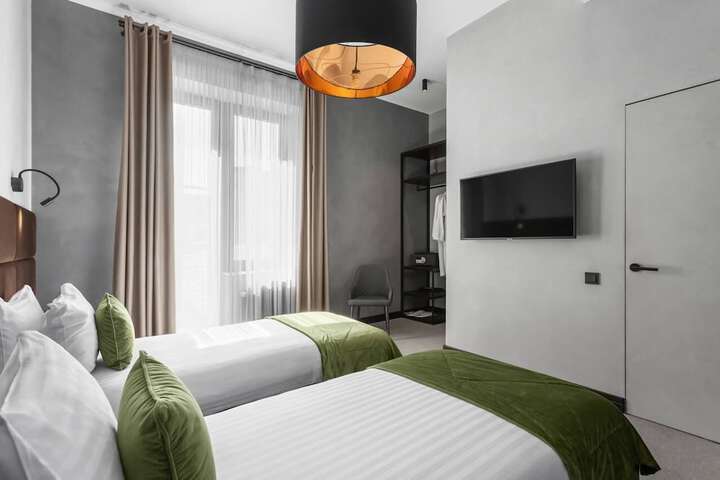 Room 29 of 70