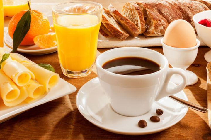 Breakfast/Coffee Service 25 of 33