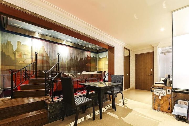 Room 15 of 57