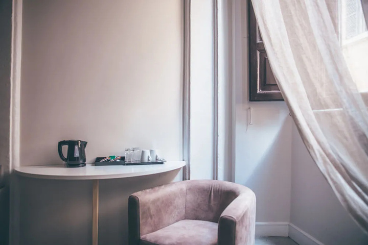 Room 4 of 15