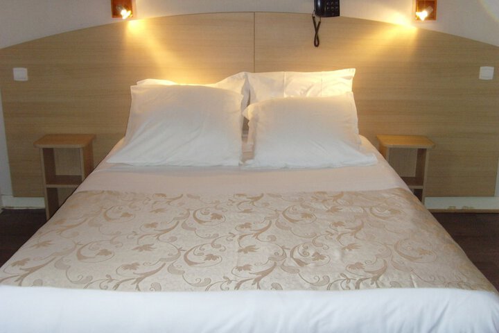 Room 14 of 26