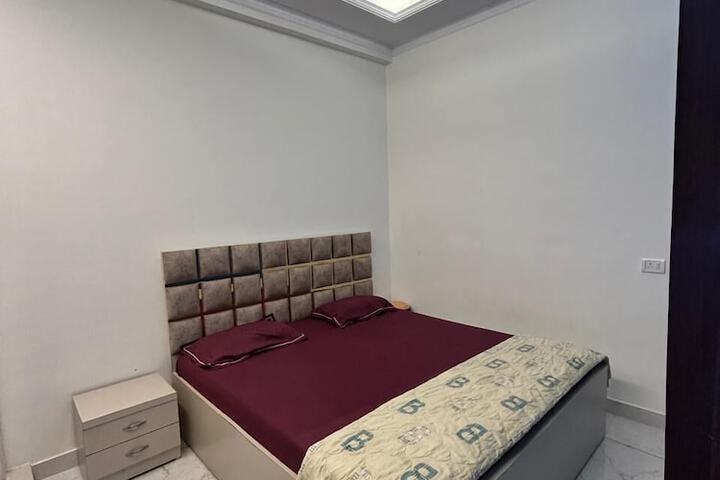 Room 6 of 23
