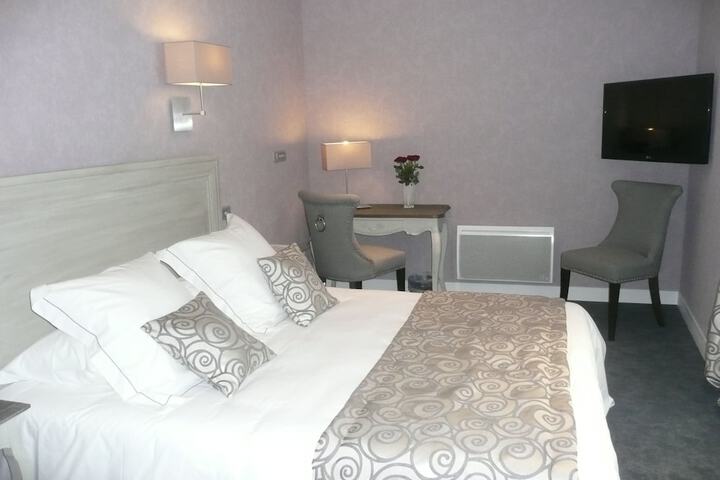 Room 6 of 89