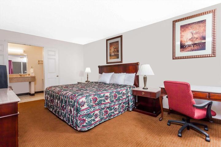 2 Double Beds (5 of 8)