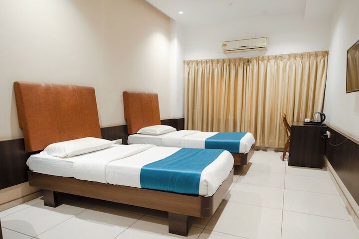 Room 6 of 38