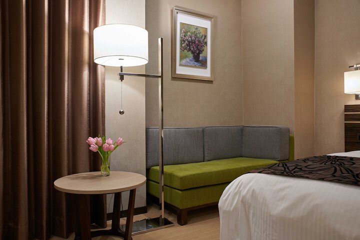 Room 30 of 72