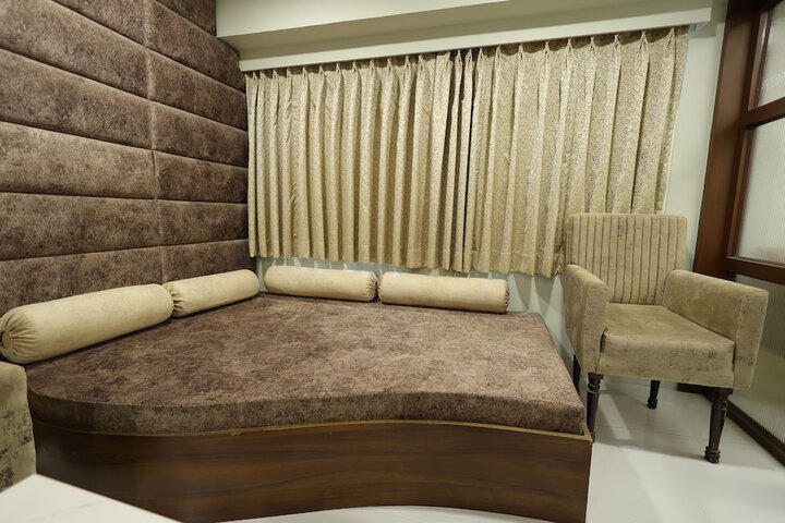Room 16 of 27