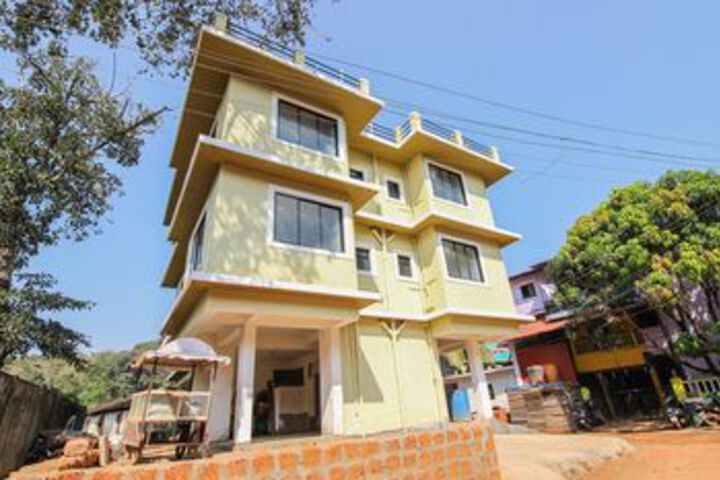 OYO 10977 Home Studio Betim