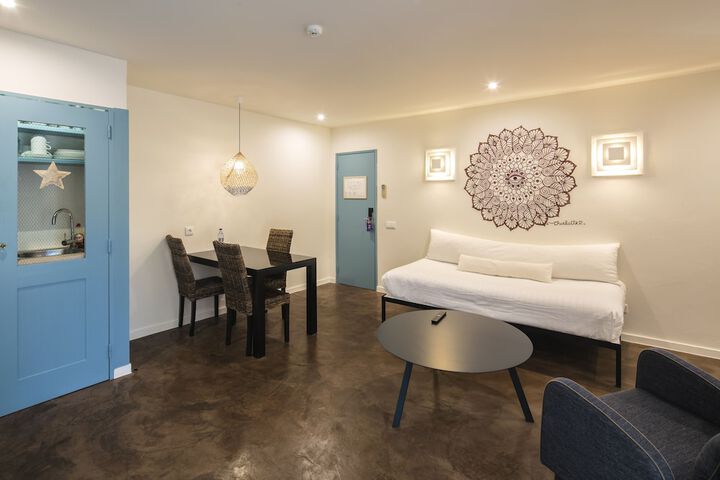 Room 30 of 85