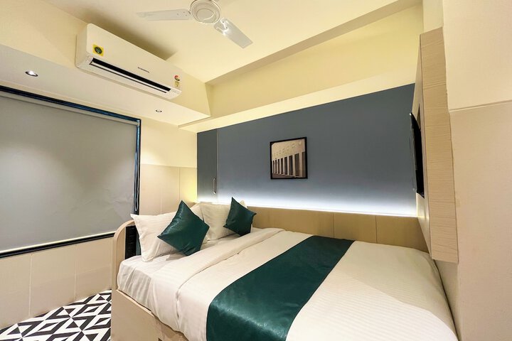 Room 16 of 48