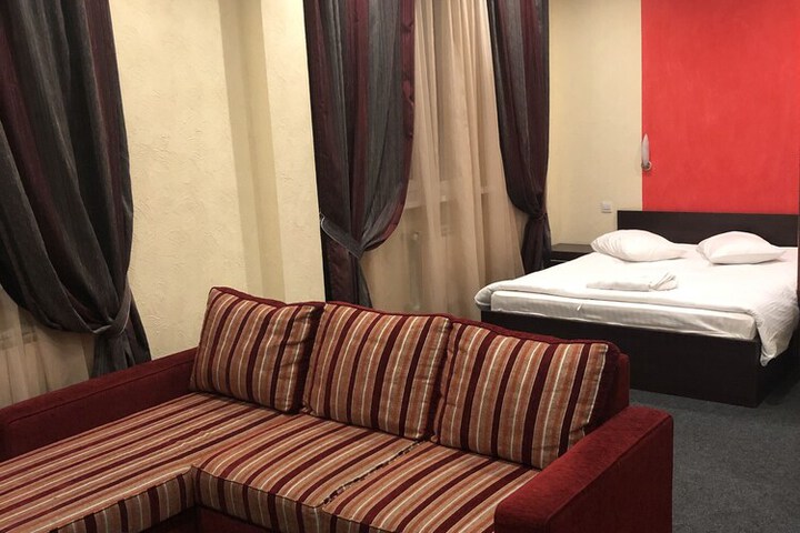 Room 9 of 78