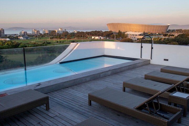 Pool 117 of 165