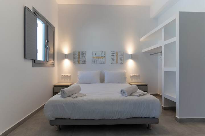 Room 4 of 56