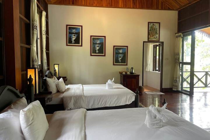 Room 44 of 277