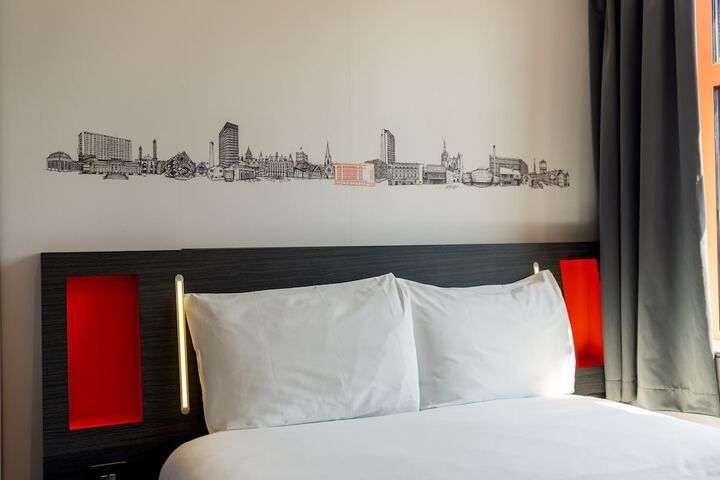 Room 10 of 59