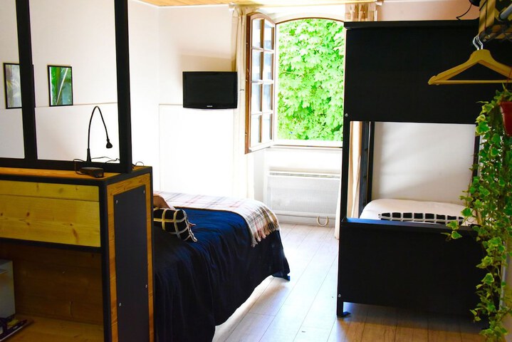 Room 5 of 22