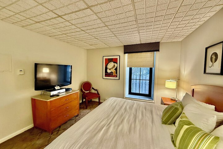 Room 2 of 12