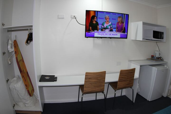 Room 80 of 121
