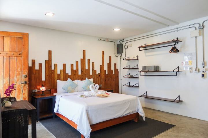 Room 37 of 240
