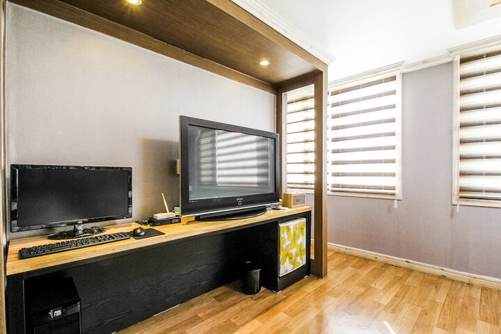 Room 7 of 41