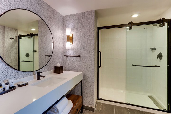 Bathroom shower