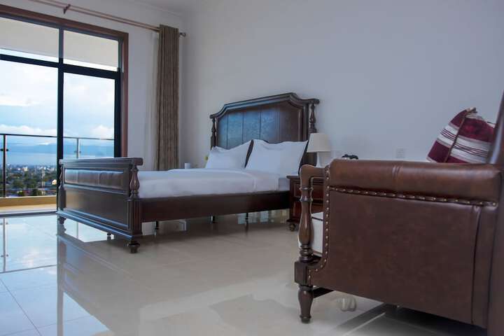 Room 9 of 9