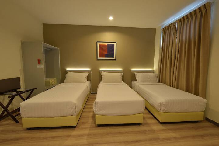Room 15 of 78