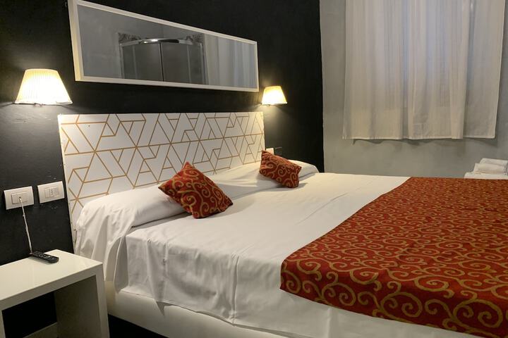 Room 21 of 50