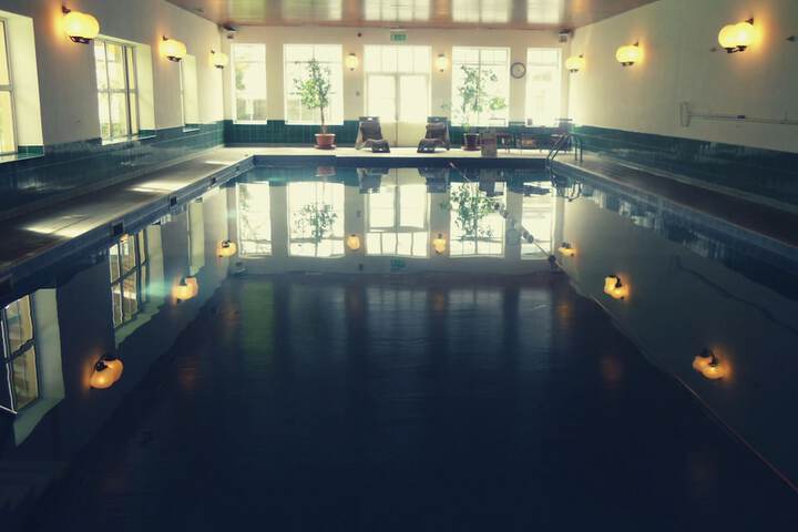 Hotel with Pool