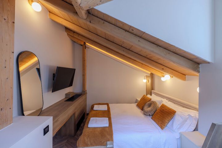 Room 14 of 56