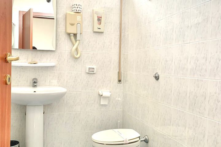 Room 14 of 31
