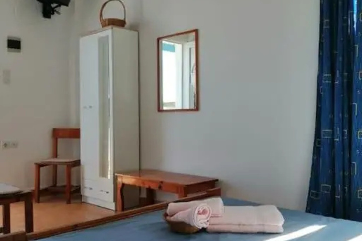 Room 2 of 13