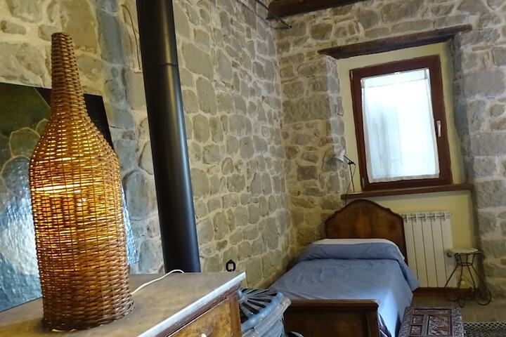 Room 9 of 43