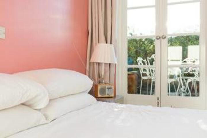 Room 9 of 23
