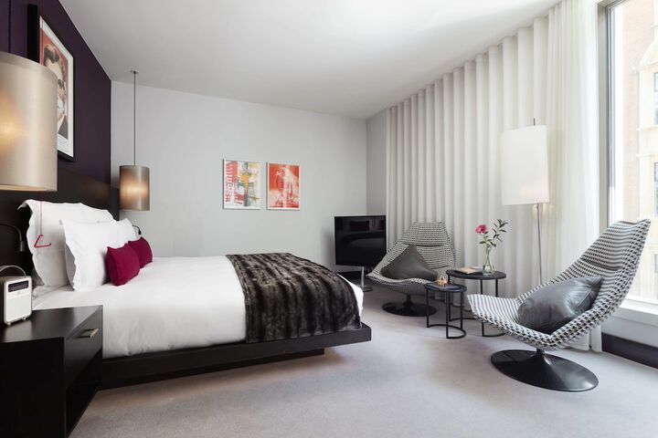 Room 14 of 77