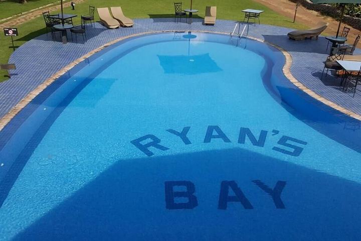 Pools & Facilities