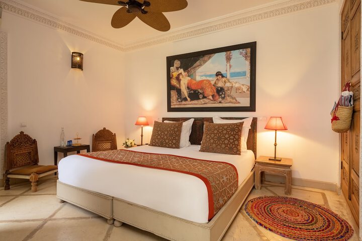 Room 16 of 60