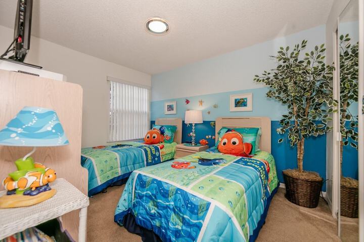 Room 5 of 22