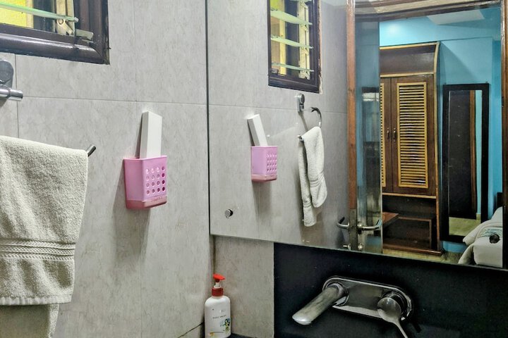 Room 80 of 90