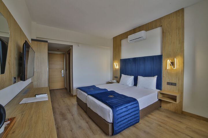 Room 7 of 53