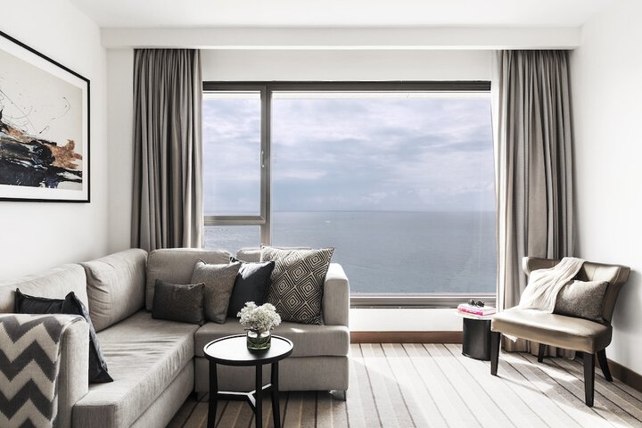 Room 48 of 168