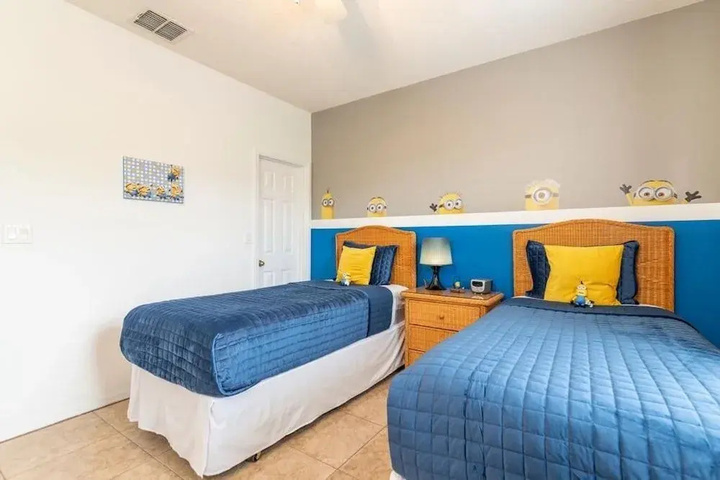 Room 4 of 14