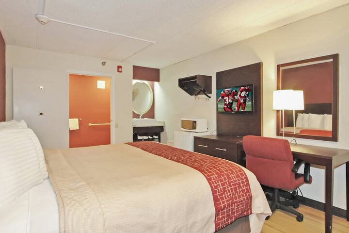 Standard Room, King or Two Doubles (8 of 15)