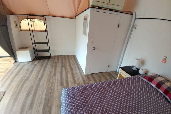 Room 19 of 53