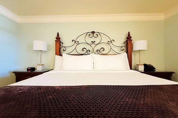 Room 13 of 61