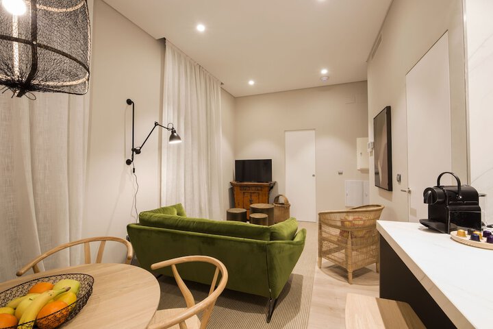 Room 17 of 31