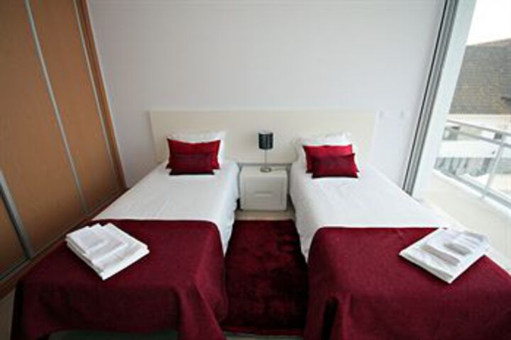 Room 10 of 20