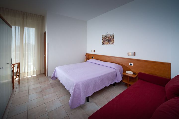 Room 6 of 26