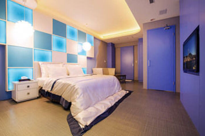 Room 36 of 84